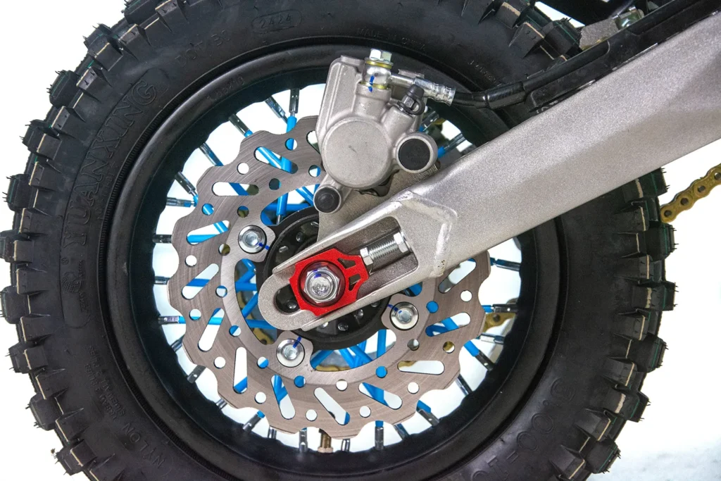 cross-asixmotors-xb-28-5