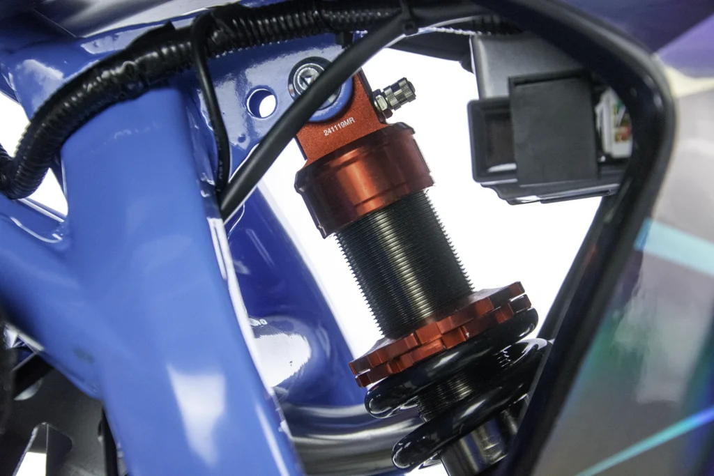 cross-asixmotors-xb-47-6