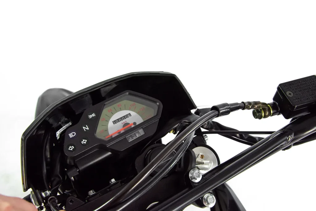 cross-asixmotors-xb-82-5