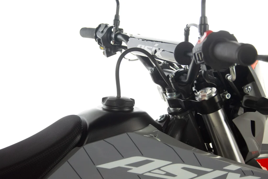 cross-asixmotors-xb-82-a1-5