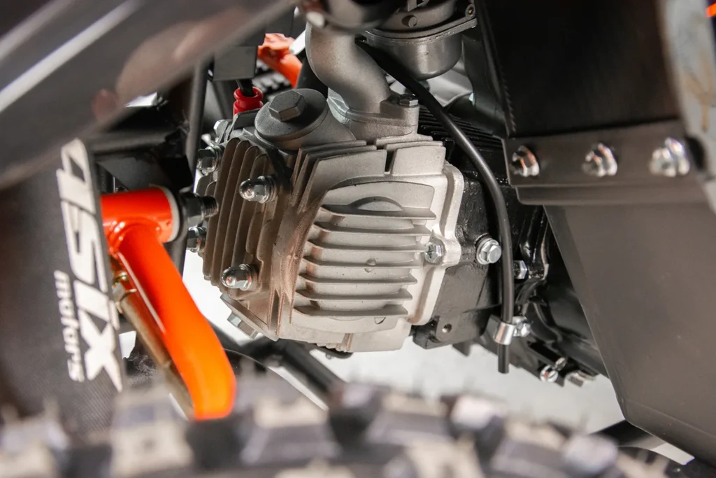 quad-asixmotors-srednie-muddy-5